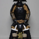 【O-042】Black Thread Laced Rusted Iron Two-Piece Cuirass Armor：黒糸威腰取二枚胴具足