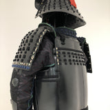 【O-036】Black Thread Laced Vertical Seam Two-Piece Cuirass Armor：黒糸威縦矧二枚胴具足