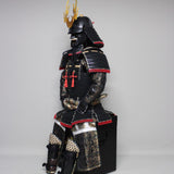 【O-016】Black Thread Laced Contemporary Small Plate Two-Piece Cuirass Armor：黒糸威当世小札二枚胴具足
